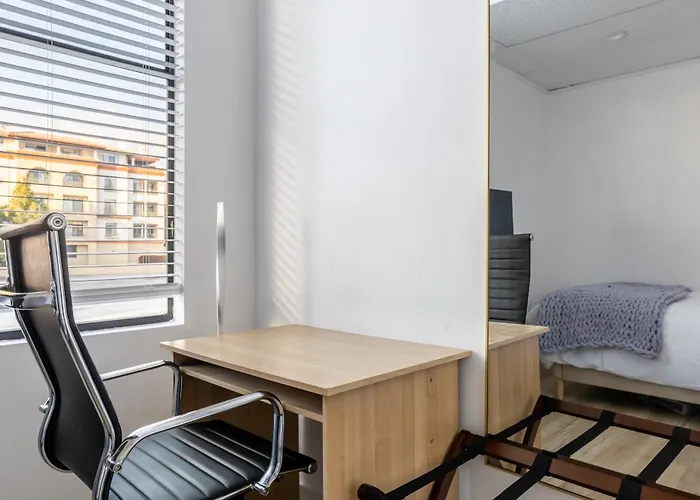 Booking Urban Oasis Room In Central Pasadena